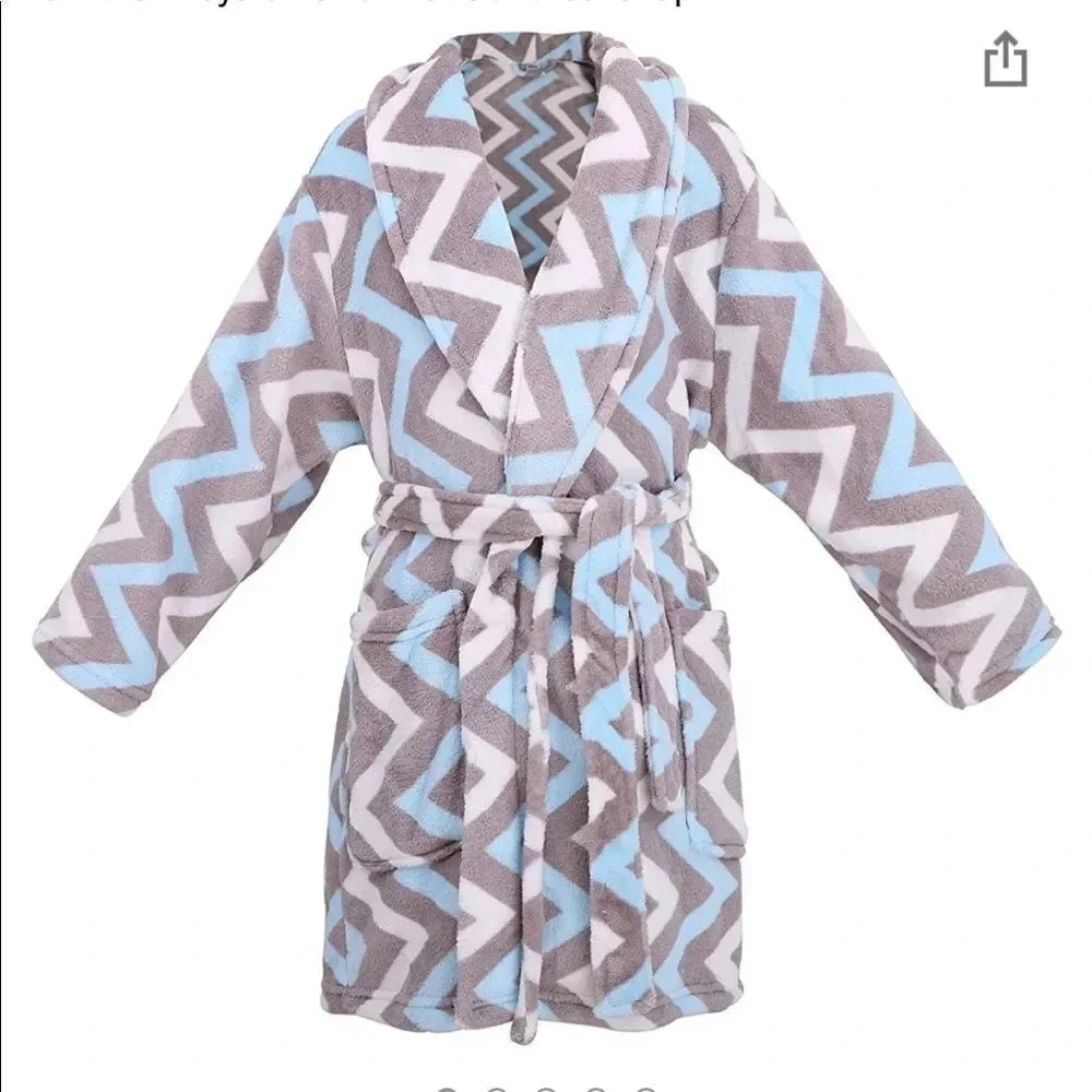 Lightweight Plush Bathrobe Robe with Long Sleeve